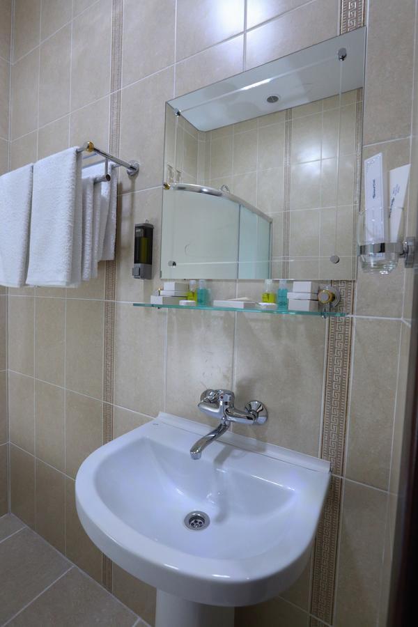 Hotel Bahetle Ekibastuz 外观 照片